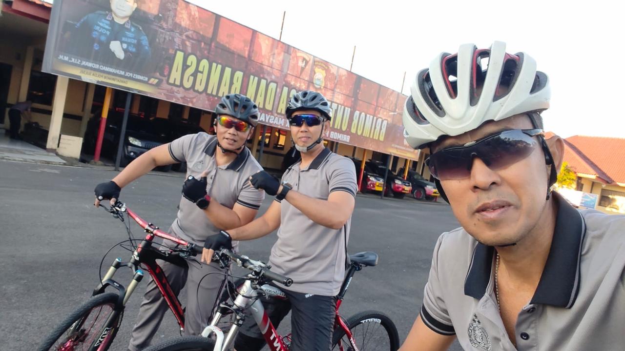 Inspiratif! AKBP Nur Ichsan Konsisten Bersepeda ke Kantor Demi Hemat Energi