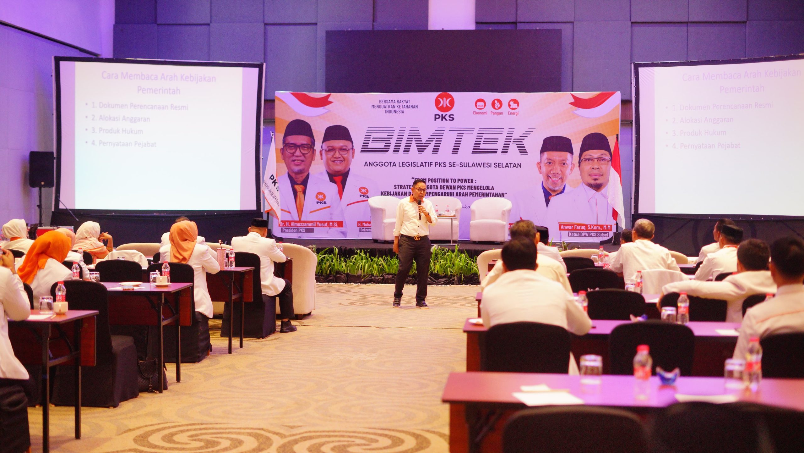 Jadi Narasumber Bimtek PKS, Wabup Bone Dorong Legislator Tingkatkan Integritas dan Kapasitas