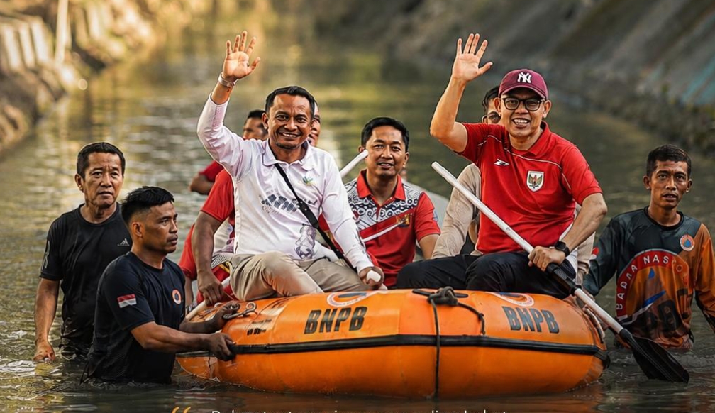 Sambut HUT RI ke-81, Bupati Bone Ajak Warga Jaga Sungai Lewat Kerja Bakti dan Lomba Dayung